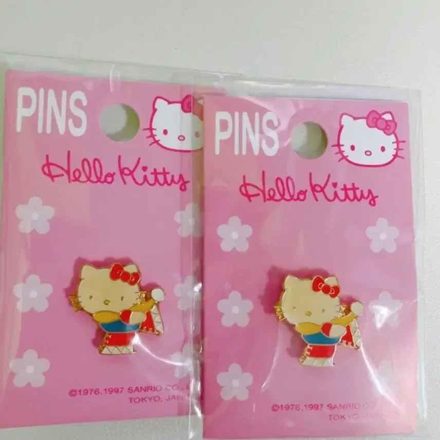 [BUNJANG] Hello Kitty Circus Badge (1997) / 1997년 고전키티 서커스 뱃지