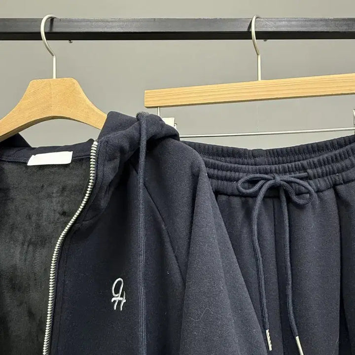 [BUNJANG] Brushed Fleece Hooded Zip-Up Set / 융기모 후드 집업 밴딩 니트바지 상하세트