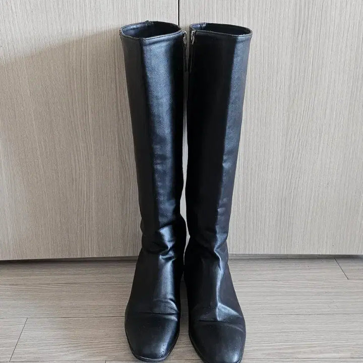 [BUNJANG] U dally Official Black Leather Long Boots / 유달리 U dally official 블랙 롱부츠 (240~245)