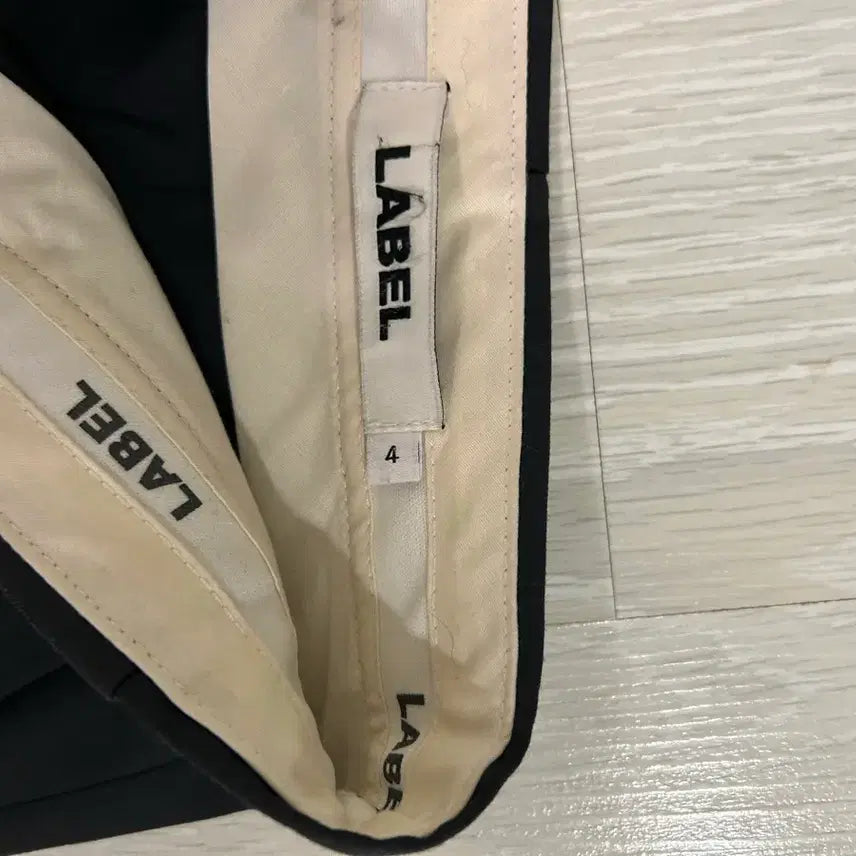 [BUNJANG] Men4 Label Archive Relaxed Fit Slacks / Men4 라벨아카이브 릴렉스드 핏 슬랙스