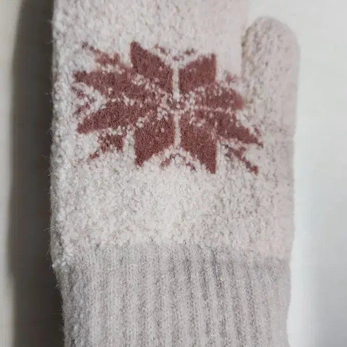[BUNJANG] Unknown Snow Flake Mittens (Beige/Brown) / 벙어리 장갑 눈꽃 벙어리 털장갑 베이지/브라운
