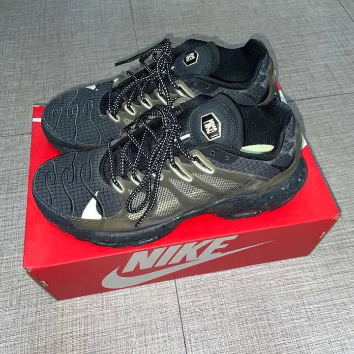 [BUNJANG] Nike Air Max Terrascape Plus Black and Lime Sneakers / 나이키 에어맥스 테라스케이프 플러스 블랙 앤 라임 265