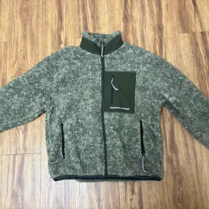 [BUNJANG] thisisneverthat Sherpa Jacket Olive (L) / 디스이즈네버댓 쉐르파 자켓 올리브 (L)