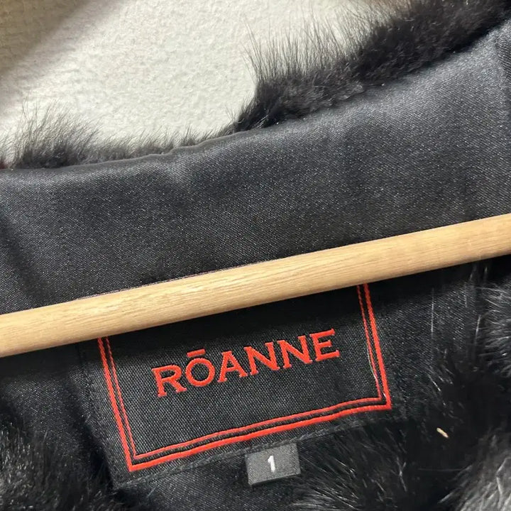 [SOLD OUT] ROANNE 블랙 모피 밍크 베스트 조끼 S