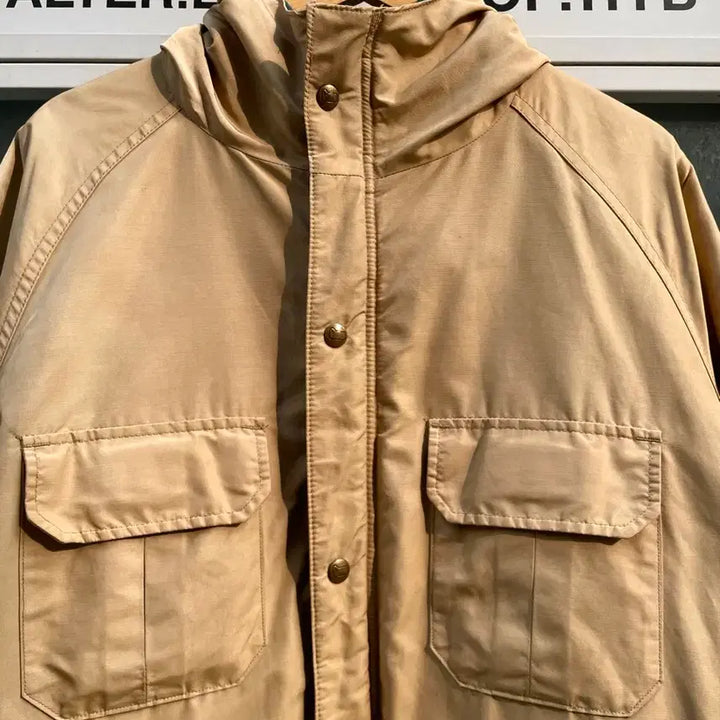 [BUNJANG] Woolrich Beige Mountain Parka / 90s Woolrich beige mountain parka