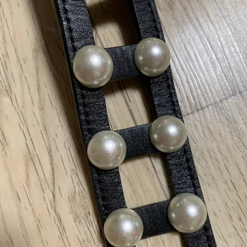 [BUNJANG] Couronne Pearl Strap / 쿠론 숄더 진주스트랩