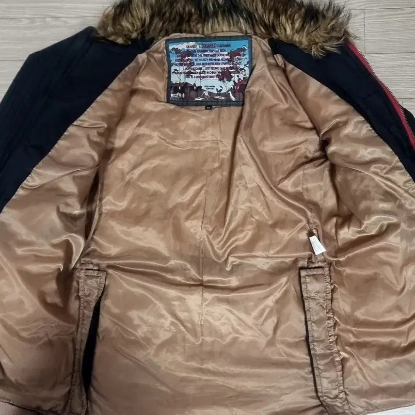 [BUNJANG] DSQUARED2 Hooded Fur Padded Jacket / DSQUARED2 퍼 후드 패딩 블랙(50)