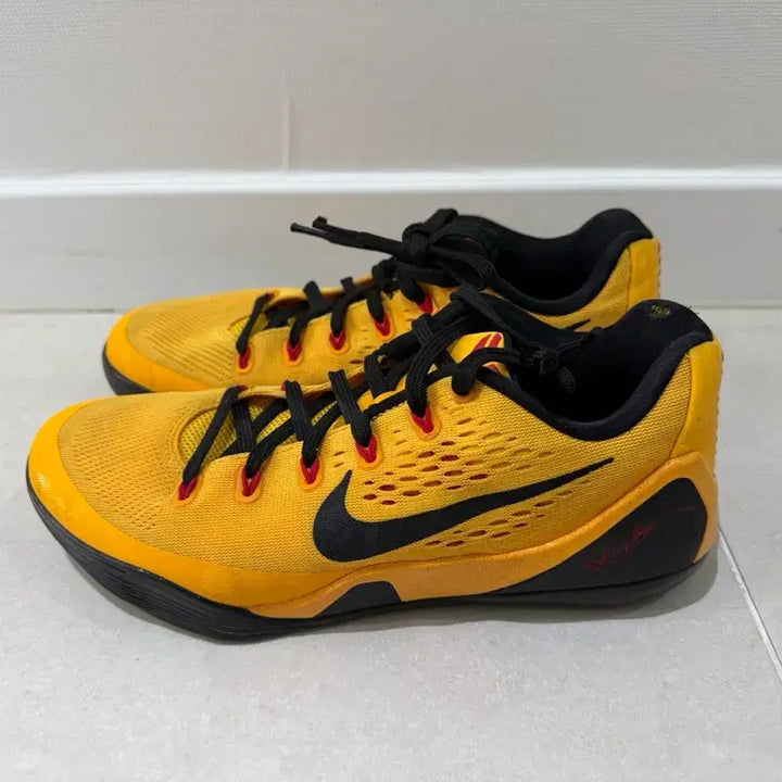 [BUNJANG] Nike Kobe 9 Bruce Lee Colorway Sneakers / 나이키 코비 9 브루스 리 컬러 255