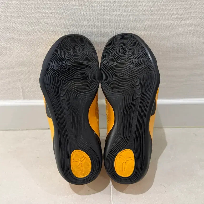 [BUNJANG] Nike Kobe 9 Bruce Lee Colorway Sneakers / 나이키 코비 9 브루스 리 컬러 255