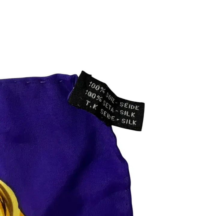 [BUNJANG] Chanel Silk Scarf / 샤넬 실크 스카프