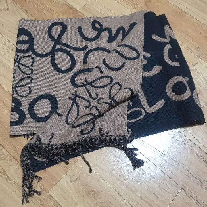 [BUNJANG] LOEWE Reversible Scarf Brown/Black / LOEWE 로에베 양면 남녀공용 목도리 브라운/블랙 상태최상 구제