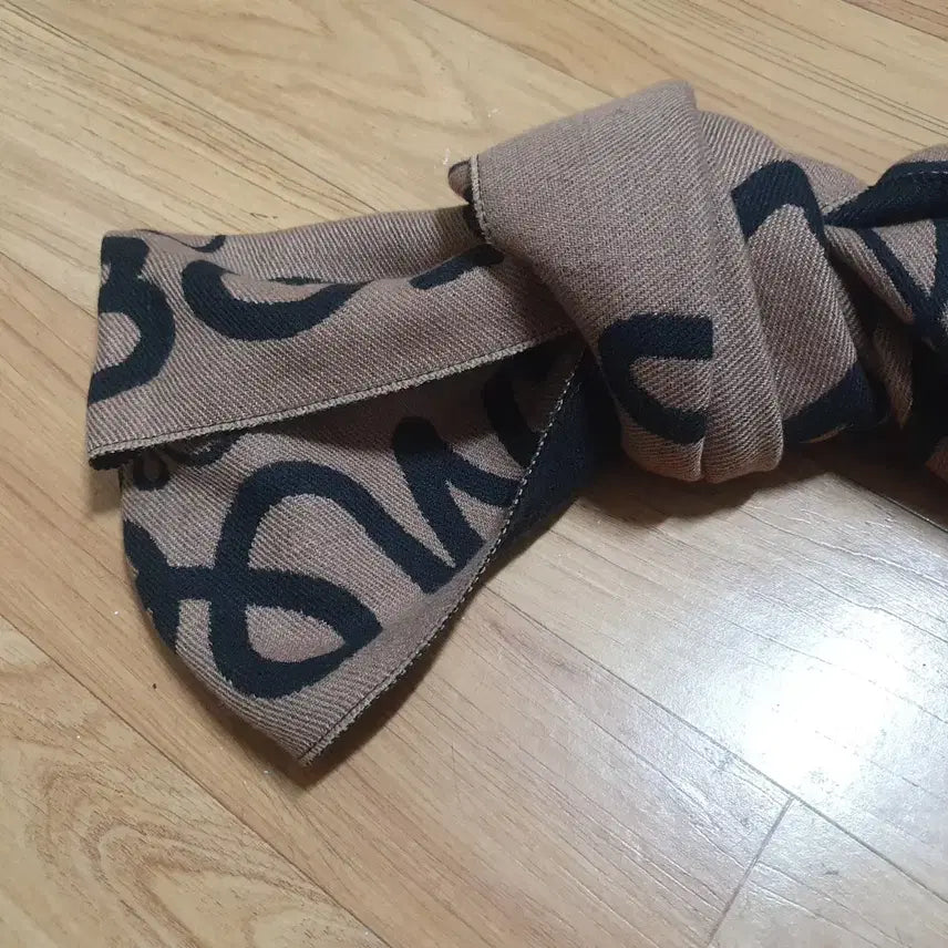 [BUNJANG] LOEWE Reversible Scarf Brown/Black / LOEWE 로에베 양면 남녀공용 목도리 브라운/블랙 상태최상 구제