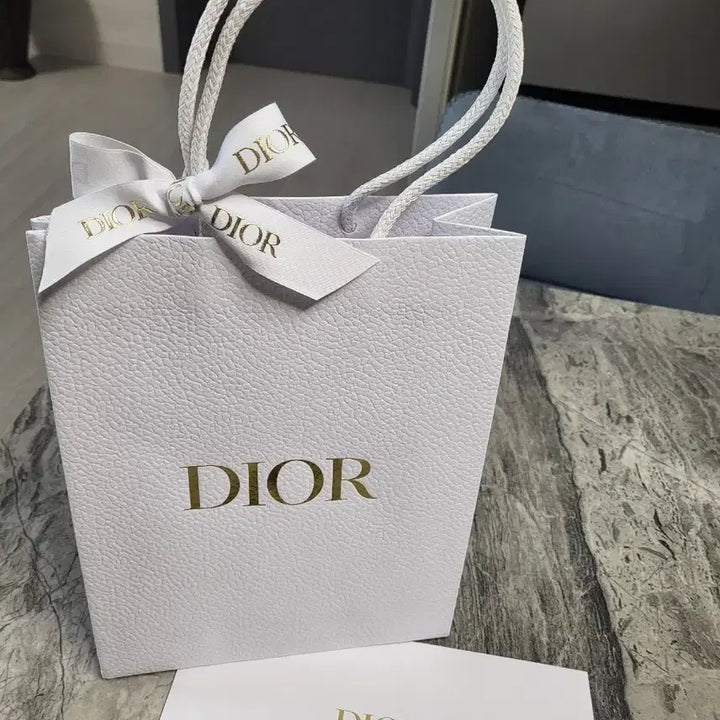 [BUNJANG] Dior Shopping Bag & Ribbon / 디올 쇼핑백 & 리본