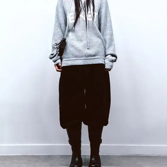 [BUNJANG] DINIIT Logo Knit Hoodie Gray / 다이닛 로고 니트 후드티 그레이