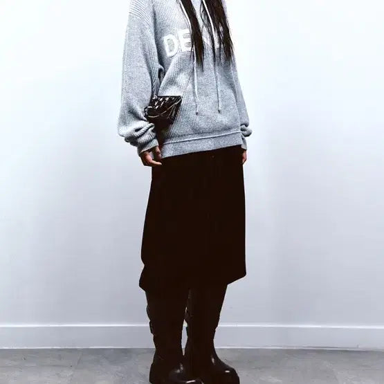 [BUNJANG] DINIIT Logo Knit Hoodie Gray / 다이닛 로고 니트 후드티 그레이