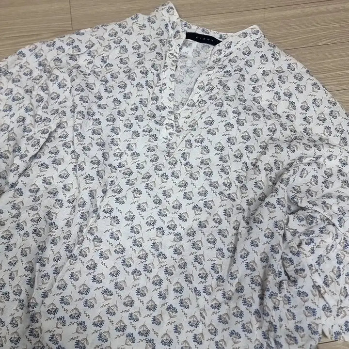 [BUNJANG] Kiena Floral Print Blouse / 키에나 플라워 프린트 블라우스(실측)