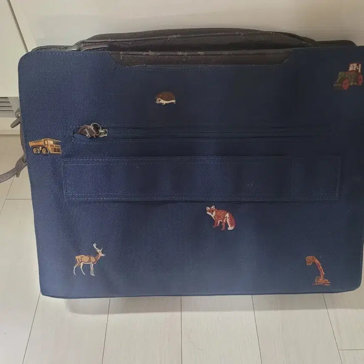 [BUNJANG] Customellow Navy Embroidered Document Bag / 커스텀멜로우 한정판 네이비 자수 장식 서류 가방