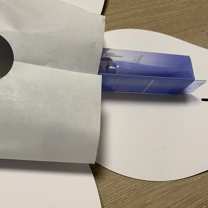 [BUNJANG] NU'EST Berry Blue Bath Pouch Set / 누즈 립스크럽 리쥬 립글로스 세트 베리블루 배쓰파우치 세트 선물포장