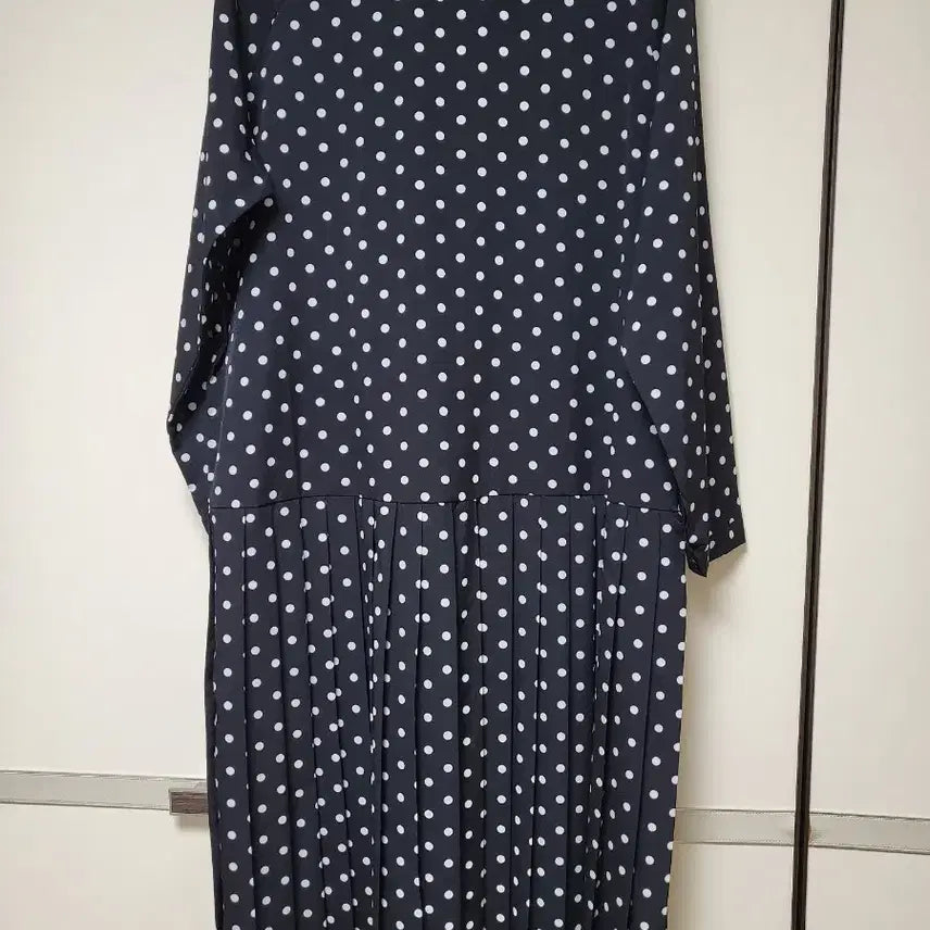 [BUNJANG] Chiffon Polka Dot Pleated Long Dress / 쉬폰 땡땡주름원피스