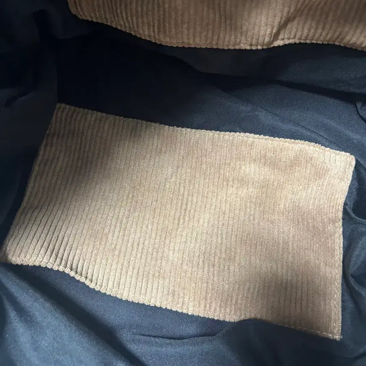 [BUNJANG] NCT Nico and... Quilted Padded Crossbody Bag / 니코앤드) 퀄팅 패딩 크로스백