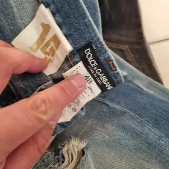 [BUNJANG] Dolce & Gabbana Washed Denim Jeans / 돌체앤가바나 데미지 워싱 청바지