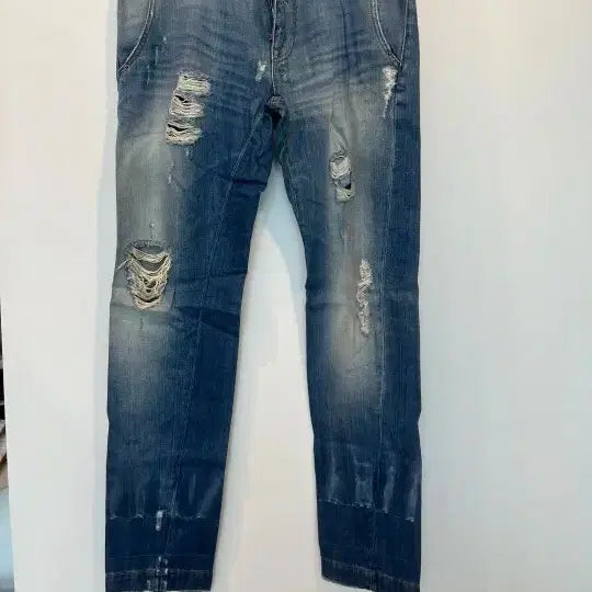 [BUNJANG] Dolce & Gabbana Washed Denim Jeans / 돌체앤가바나 데미지 워싱 청바지