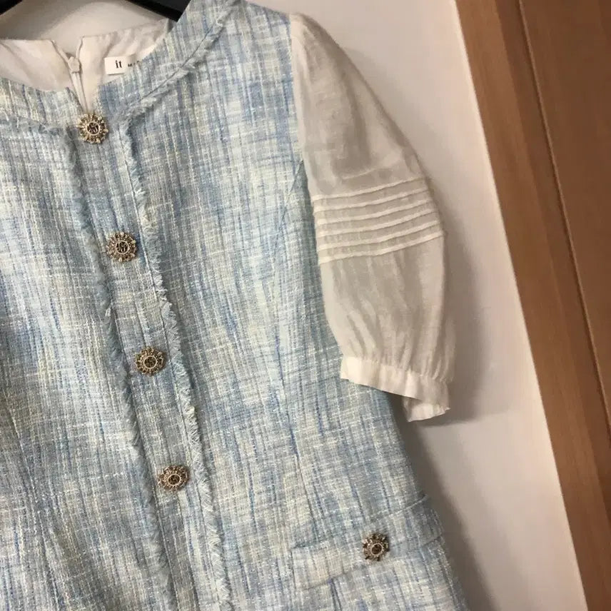 [BUNJANG] It Misha Seethrough Volume Puff Sleeve Tweed Glitter Pearl Dress / 잇미샤 21년 시스루 볼륨 퍼프 소매 트위드 글리터 펄 원피스 하객룩반팔