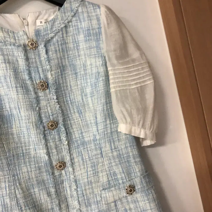 [BUNJANG] It Misha Seethrough Volume Puff Sleeve Tweed Glitter Pearl Dress / 잇미샤 21년 시스루 볼륨 퍼프 소매 트위드 글리터 펄 원피스 하객룩반팔