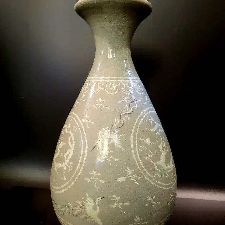 [BUNJANG] Goryeo Celadon Cloud Crane Pattern Pitcher / 고려 흑백상감 청자운학문 주병