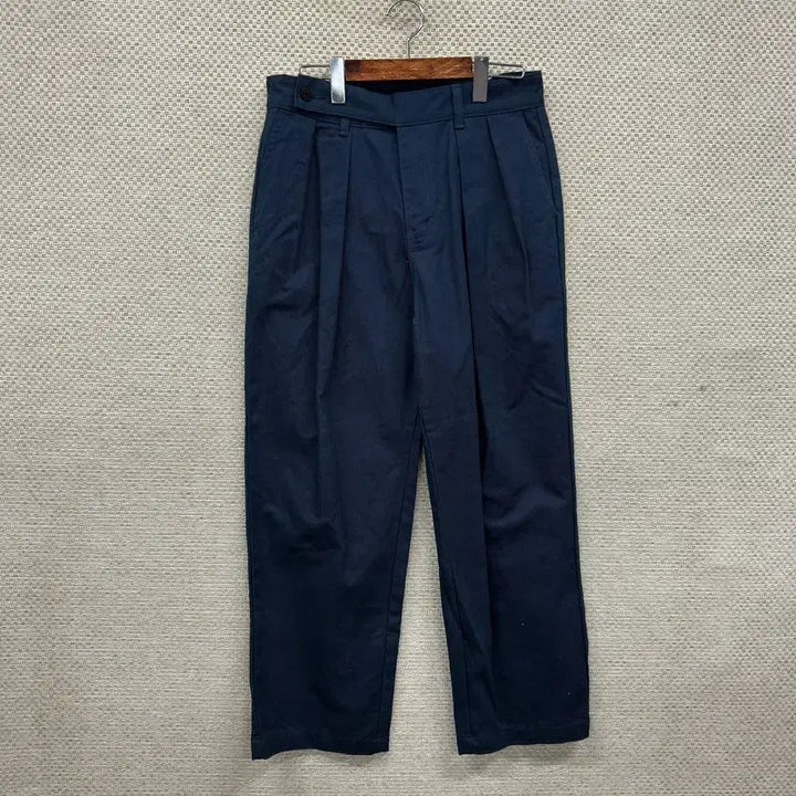 [SOLD OUT] 빈티지 캐주얼 핀턱 코튼팬츠 면바지 32인치 M09633