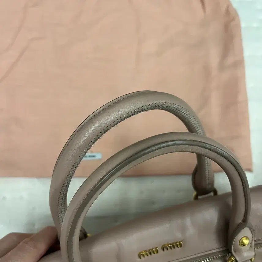 [BUNJANG] Miu Miu Lambskin Pink Handbag / 미우미우 램스킨 핑크 가방