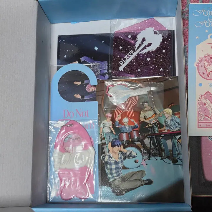[BUNJANG] PLAVE 2025 Season's Greetings Photocard / 플레이브 2025 시즌 그리팅 시그 박스