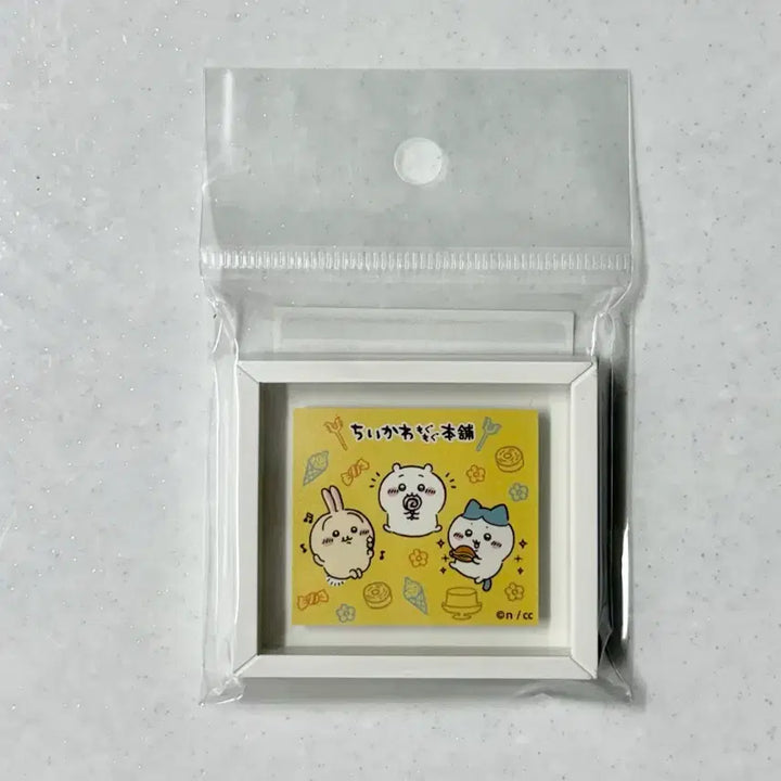 [BUNJANG] Chiikawa Mogumogu Honpo Frame Magnet / 치이카와 모구모구 혼포 액자 마그넷