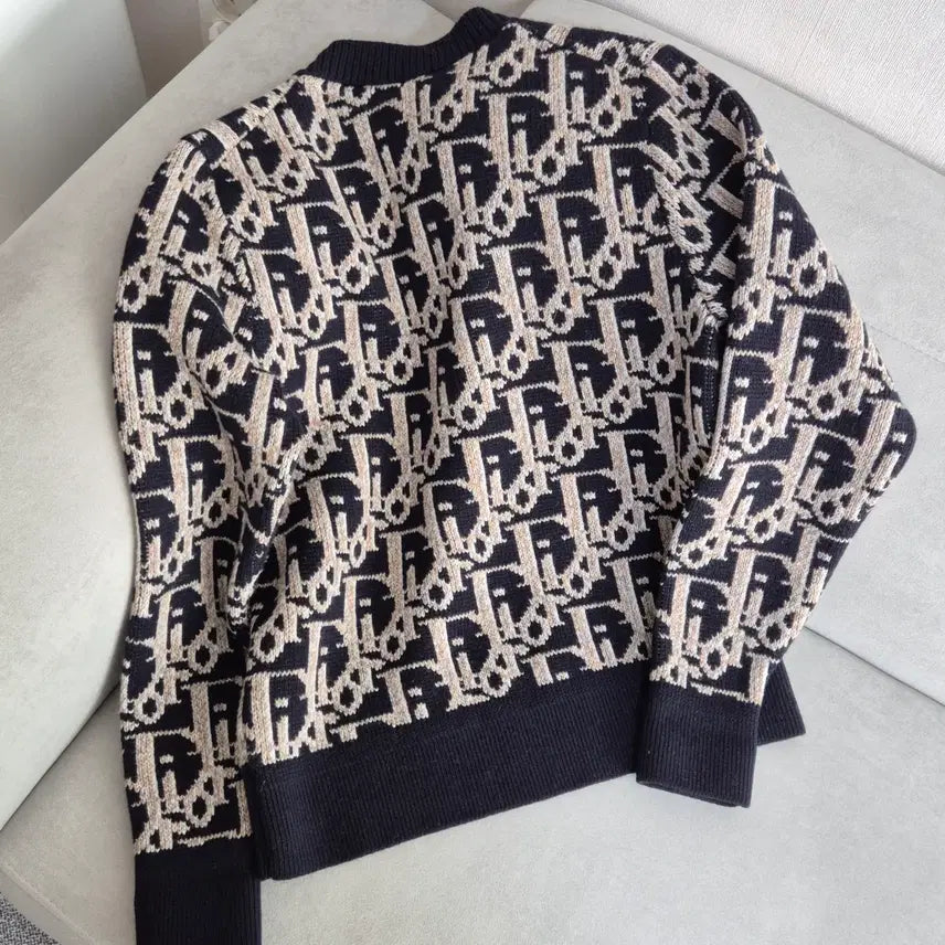[BUNJANG] Dior Oblique Jacquard Knit Sweater (Size S) / 디올 오블리크 자카드 니트 스웨터 S사이즈