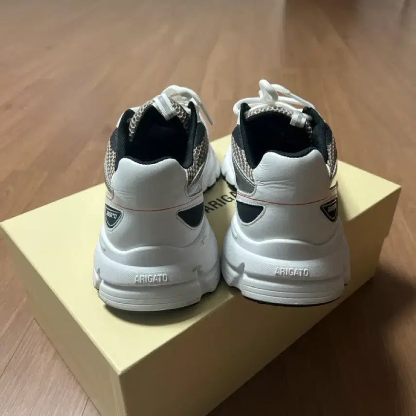 [BUNJANG] Axel Arigato Marathon Runner Sneakers White Orange / 악셀 아리가토 마라톤 러너 스니커즈 화이트 오렌지