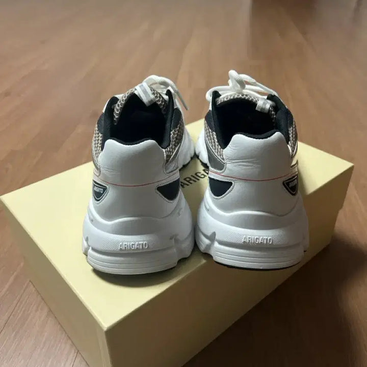 [BUNJANG] Axel Arigato Marathon Runner Sneakers White Orange / 악셀 아리가토 마라톤 러너 스니커즈 화이트 오렌지