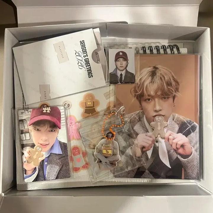 [BUNJANG] ATEEZ 2026 Season's Greetings Full Package / 원가이하)에이티즈 시그 2026 풀구성