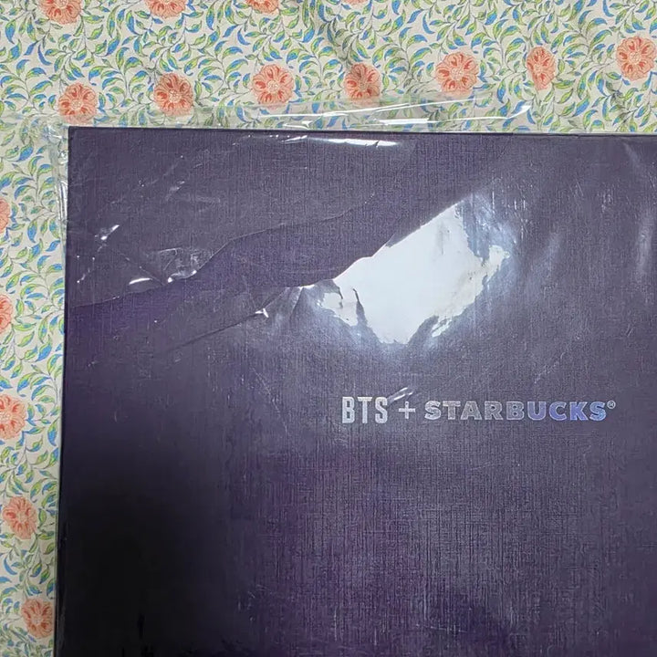 [BUNJANG] BTS Starbucks Collaboration Checkered Pouch / BTS 스타벅스 콜라보 체크 파우치
