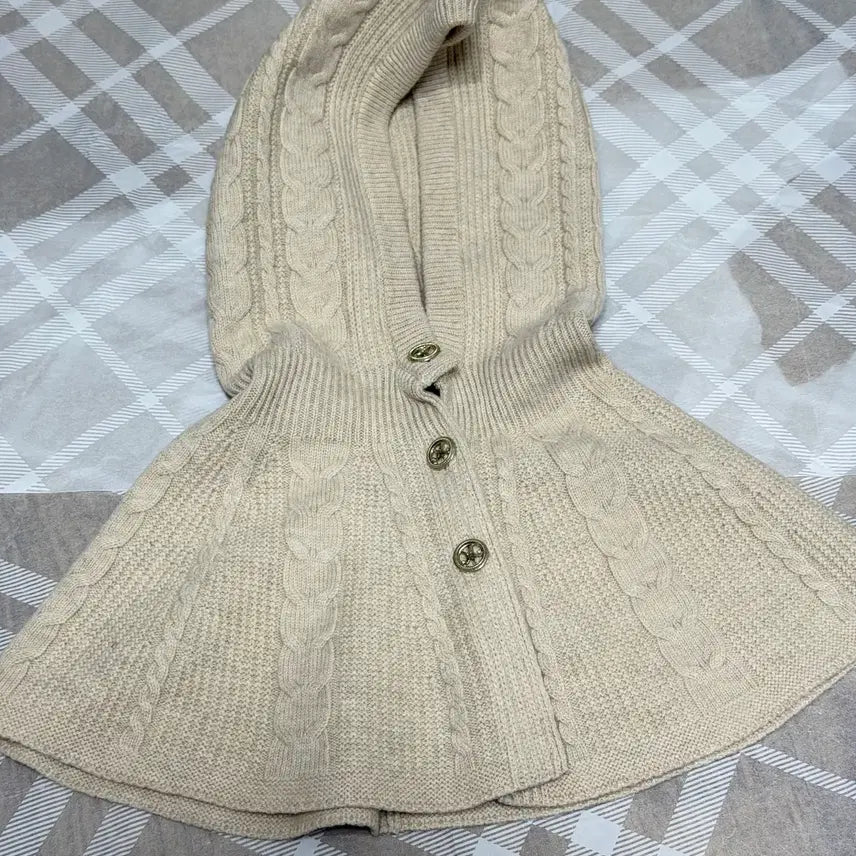 [BUNJANG] Missha Wool Cashmere Button Balaclava (Oatmeal) - New / 미샤 울 캐시미어 버튼 바라클라바 (오트밀) - 미착용 새상품