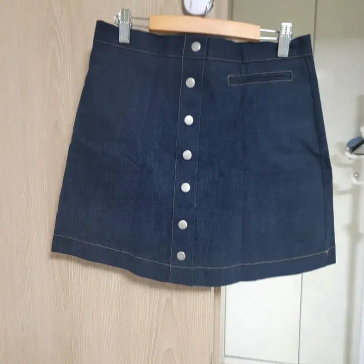 [BUNJANG] Button Denim Skirt (M) / 단추 청치마 (M)