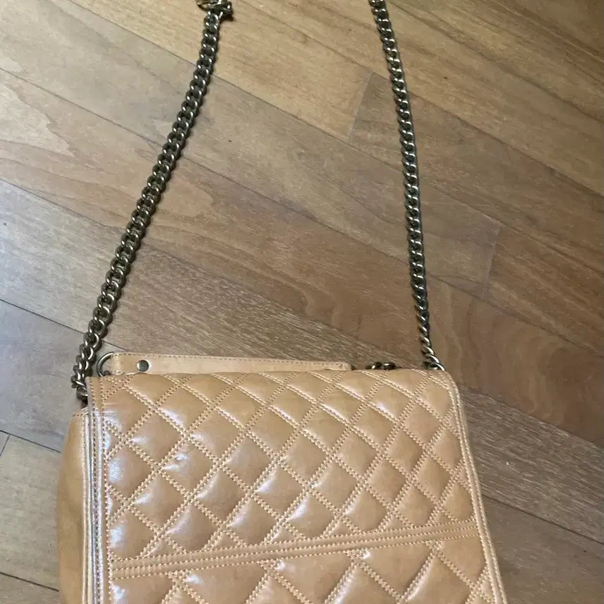 [BUNJANG] SJSJ Quilted Chain Crossbody Bag / sjsj 에스제이 퀼팅 체인 크로스백 택포25000