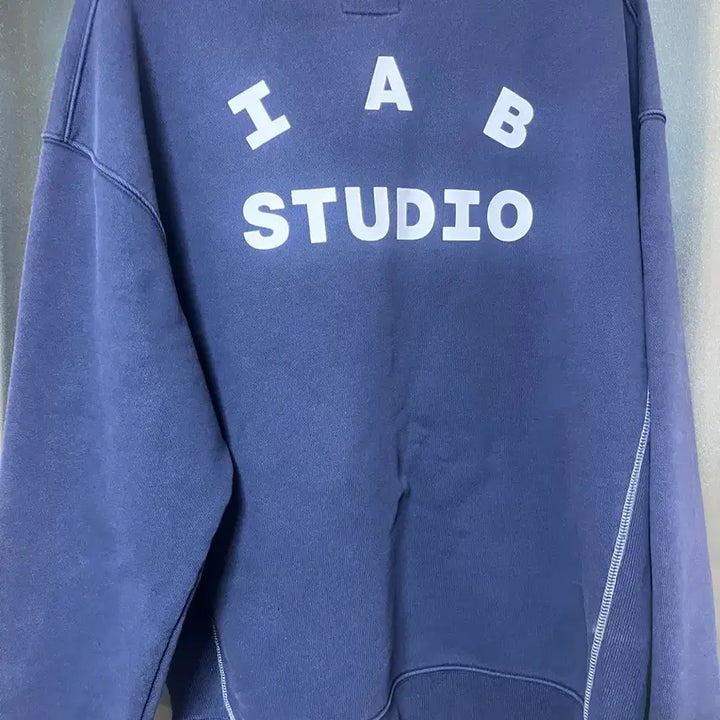 [BUNJANG] Lee X IAB Studio Pigment Sweatshirt / Lee X IAB STUDIO 피그먼트 스웨트셔츠