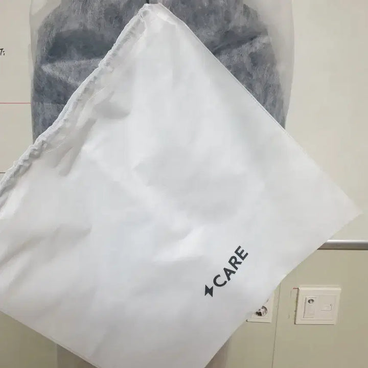 [BUNJANG] Moncler Ecrins Jin Navy Jacket (Size M) / 몽클레어 에크린스 진네이비 2사이즈 (M.95)팝니다.