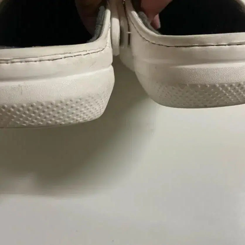 [BUNJANG] Crocs W7 Fur Lined Slipper / [240] 크록스W7 크록스240 퍼 라인드 털슬리퍼 퍼프 퍼즈 라인드