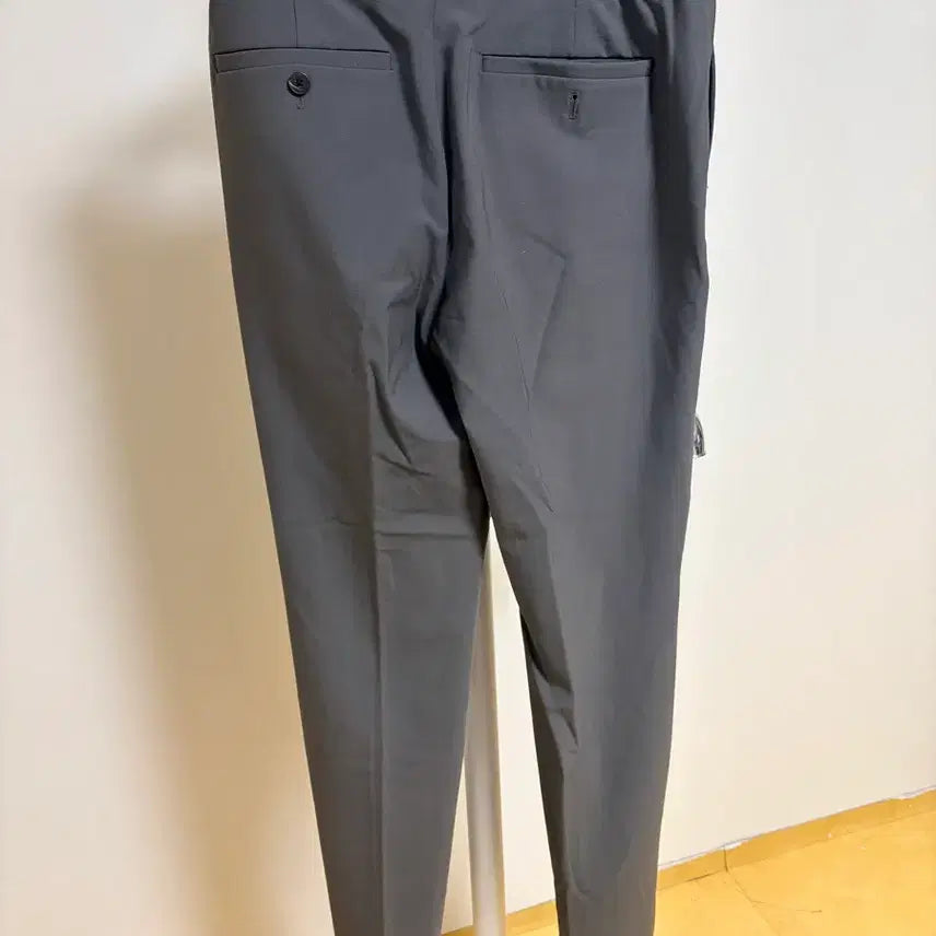 [BUNJANG] DKNY Gray Wool Slacks Trousers Pants / 새상품) 한섬DKNY 회색 울 슬랙스 트라우저 팬츠 판매