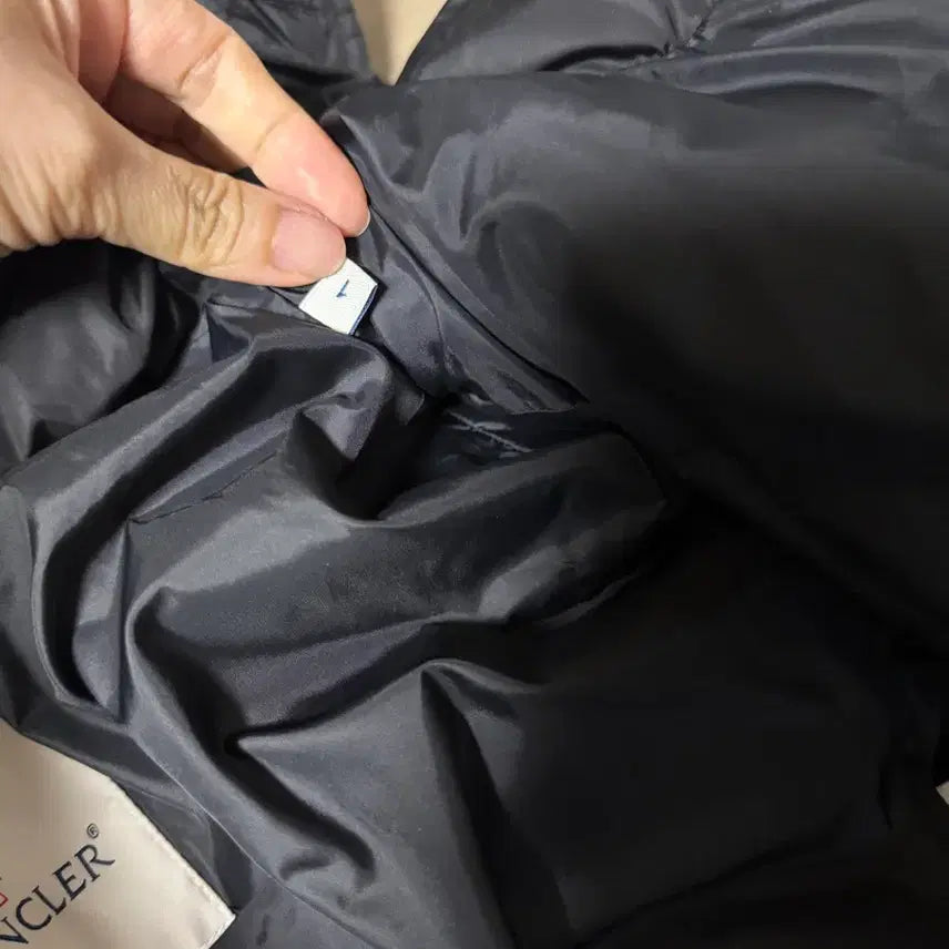 [BUNJANG] Moncler Agot Long Down Jacket / 몽클레어 아고트 롱패딩