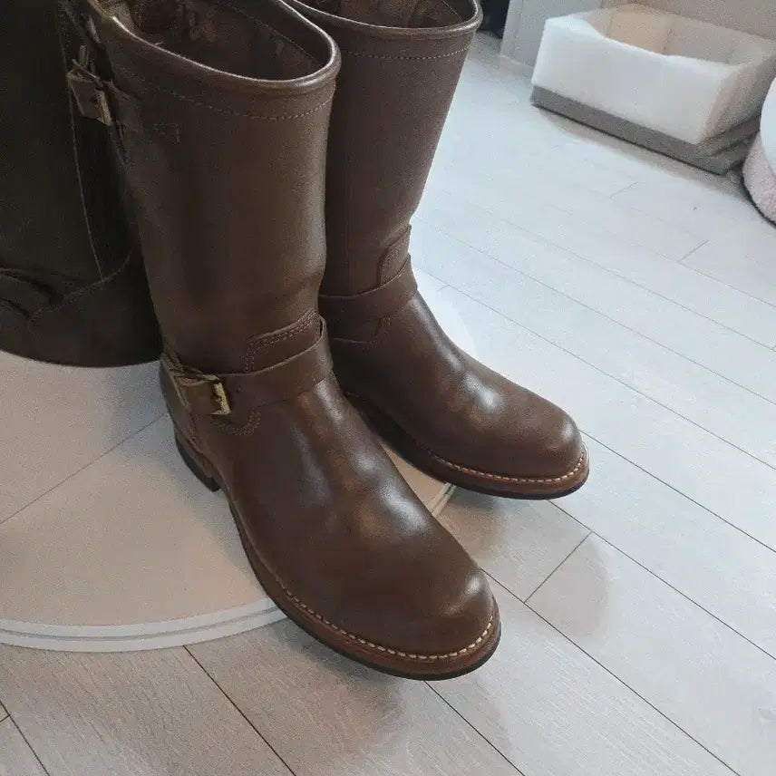 [BUNJANG] Skoop Horsebutt Engineer Boots - Size 9 / 스쿱 홀스벗 엔지니어 부츠 9사이즈