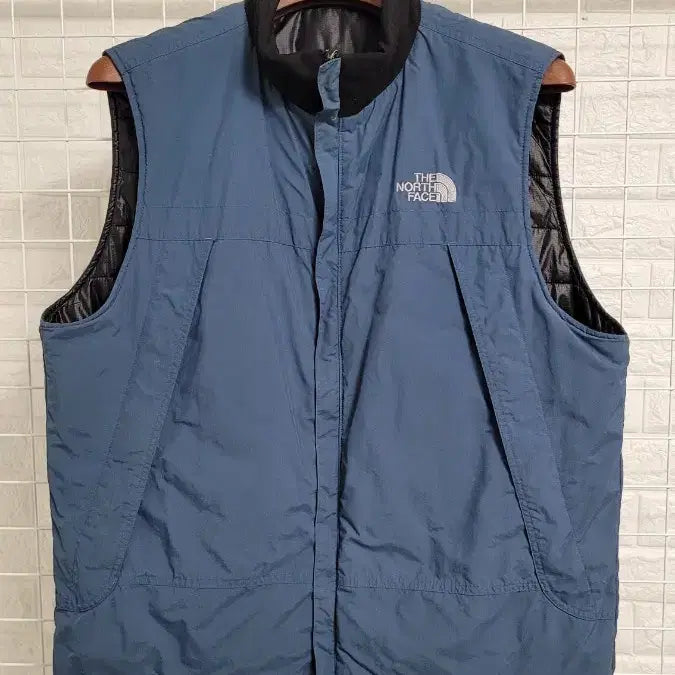 [BUNJANG] The North Face Goldwin Korea PrimaLoft Padded Vest XL / [105]노스페이스 골드윈코리아 양면 프리마로프트 패딩조끼 황금XL