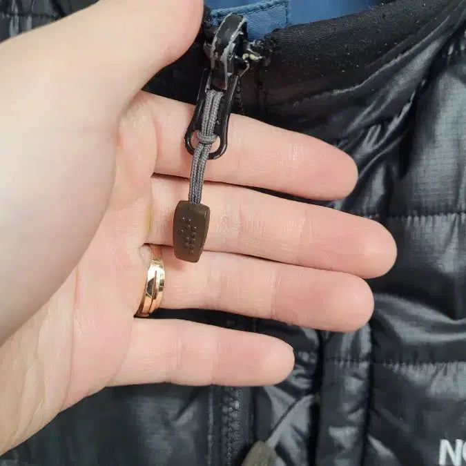 [BUNJANG] The North Face Goldwin Korea PrimaLoft Padded Vest XL / [105]노스페이스 골드윈코리아 양면 프리마로프트 패딩조끼 황금XL