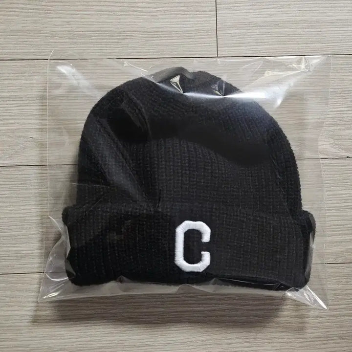 [BUNJANG] COVERNAT C Logo Middle Beanie (Black) / (거의 새상품) 커버낫 컬리지 C 로고 미들 비니 (블랙)